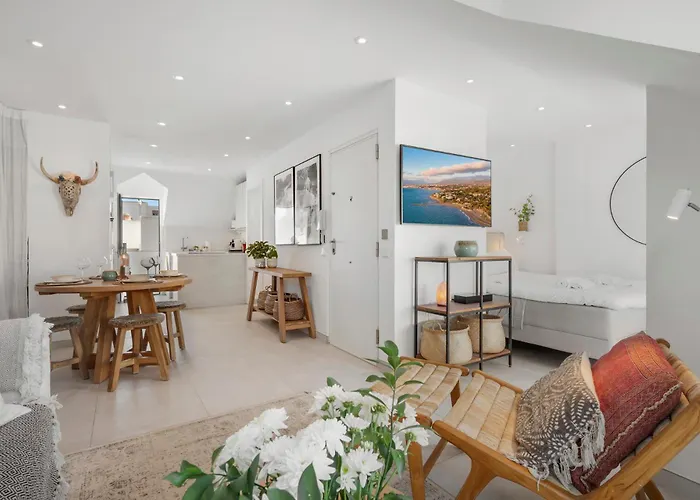 Romantic Getaway By Costarentals - Ref 55