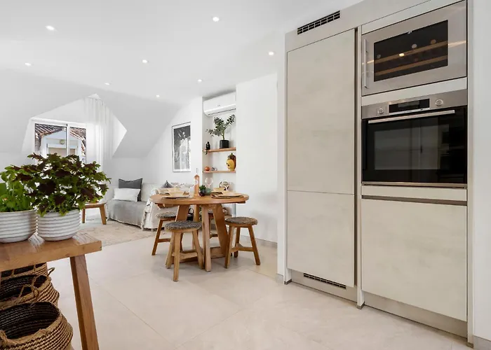 Romantic Getaway By Costarentals - Ref 55